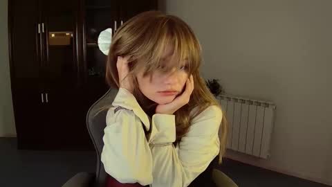 Eva online show from October 15, 1:36 pm