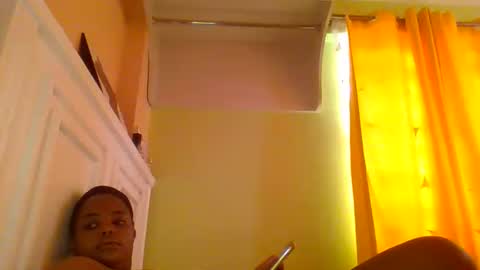 Snapshot of sweet52537 chatting on September 19, 9:08 am sweet52537 online show from September 19, 9:08 am