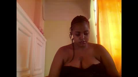 Snapshot of sweet52537 chatting on October 10, 9:25 am sweet52537 online show from October 10, 9:25 am