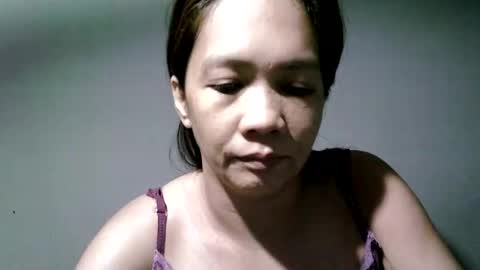 Snapshot of sweet818957 chatting on February 18, 3:54 pm sweet818957 online show from February 18, 3:54 pm