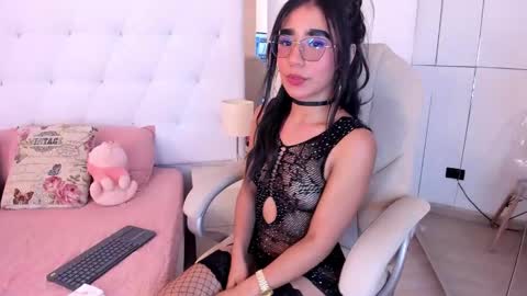 Snapshot of sweet__abbey chatting on October 7, 7:51 pm Abby online show from October 7, 7:51 pm