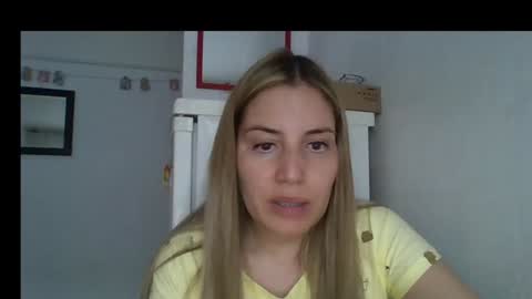 Snapshot of sweet__alana chatting on January 3, 11:23 pm Sweet alana online show from January 3, 11:23 pm