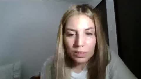 Snapshot of sweet__alana chatting on December 17, 1:18 am Sweet alana online show from December 17, 1:18 am