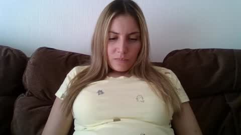 Snapshot of sweet__alana chatting on March 6, 7:21 pm Sweet alana online show from March 6, 7:21 pm