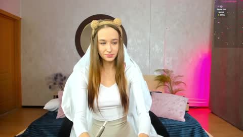 Snapshot of sweet__monica chatting on December 4, 4:05 pm Monica GTM 3MoTuWeFrSa 500pm-1000pm online show from December 4, 4:05 pm