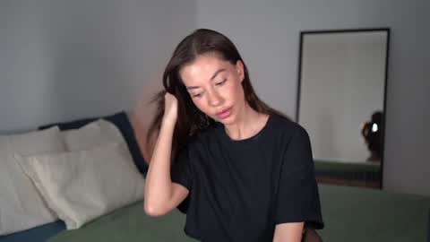 Snapshot of sweet_and_honest chatting on February 7, 10:09 pm Dorothea online show from February 7, 10:09 pm