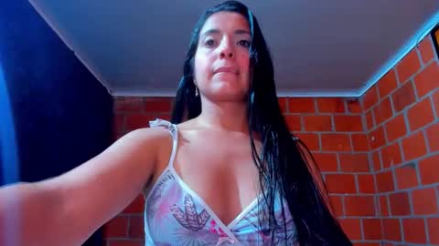 sweet and hot alaia online show from December 1, 4:49 am