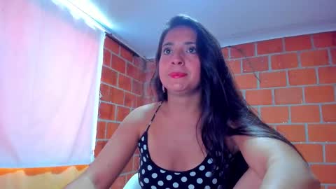 Snapshot of sweet_and_hot_alaia chatting on September 21, 3:21 pm sweet and hot alaia online show from September 21, 3:21 pm
