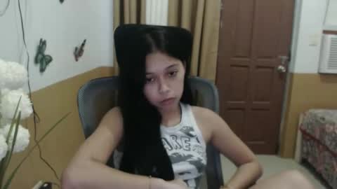 Snapshot of sweet_angela0701 chatting on September 10, 1:33 pm sweet_angela0701 online show from September 10, 1:33 pm