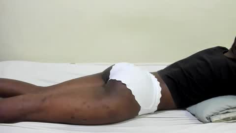 Snapshot of sweet_arya1 chatting on October 15, 7:49 pm sweet_arya1 online show from October 15, 7:49 pm