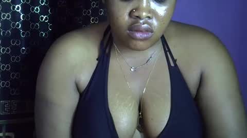 Snapshot of sweet_baby27 chatting on October 14, 12:46 am sweet baby online show from October 14, 12:46 am