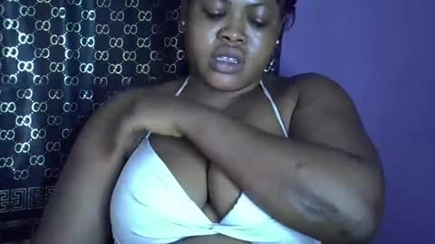 Snapshot of sweet_baby27 chatting on October 23, 3:12 am sweet baby online show from October 23, 3:12 am