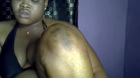 Snapshot of sweet_baby27 chatting on October 17, 4:48 am sweet baby online show from October 17, 4:48 am