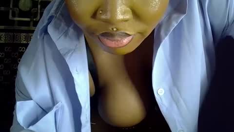 Snapshot of sweet_baby27 chatting on October 21, 8:13 pm sweet baby online show from October 21, 8:13 pm