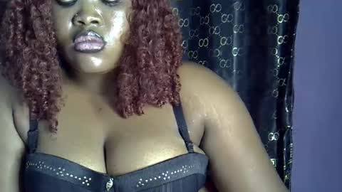 Snapshot of sweet_baby27 chatting on October 10, 11:42 pm sweet baby online show from October 10, 11:42 pm