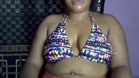 Snapshot of sweet_baby27 chatting on October 20, 3:42 am sweet baby online show from October 20, 3:42 am