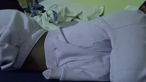 Snapshot of sweet_bellah66 chatting on October 1, 8:14 pm Bellah online show from October 1, 8:14 pm