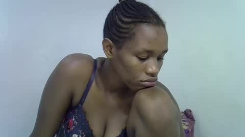 sweet_brown9 online show from October 29, 7:27 pm