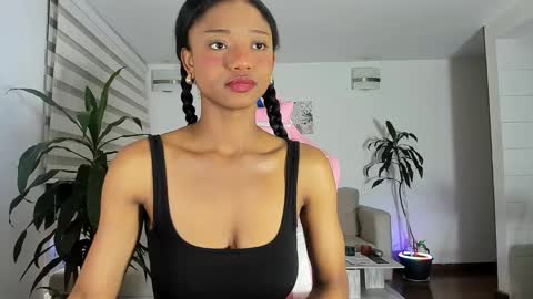 sweet_brunette88 online show from October 9, 8:46 pm