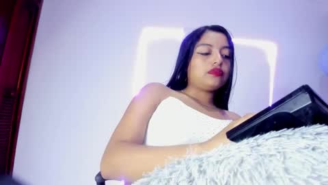 Canela online show from March 16, 2:10 pm