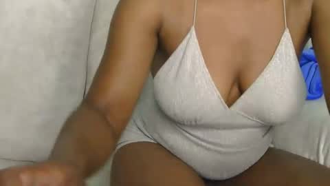 dellah online show from April 9, 12:10 pm