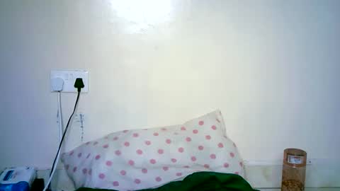 Snapshot of sweet_diva19 chatting on March 2, 10:45 pm sweet_diva19 online show from March 2, 10:45 pm