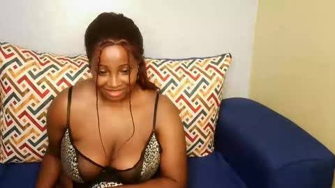sweet_dollo online show from October 15, 5:48 pm