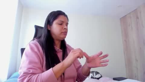 Kendra online show from March 18, 3:50 pm