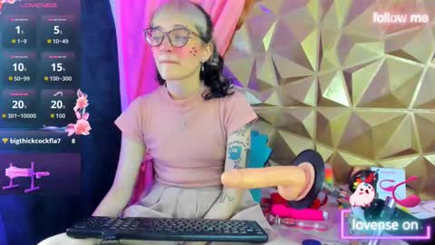  emmili  online show from September 16, 12:46 pm