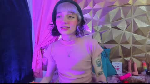  emmili  online show from December 24, 11:49 am