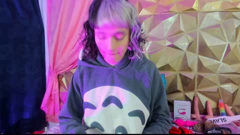  emmili  online show from January 4, 12:16 pm