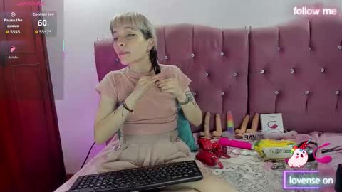  emmili  online show from October 20, 12:08 pm