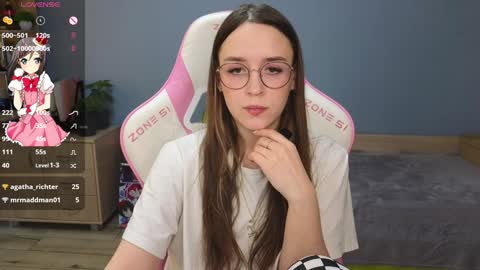 Snapshot of sweet_frosty chatting on December 5, 5:48 am Alice online show from December 5, 5:48 am