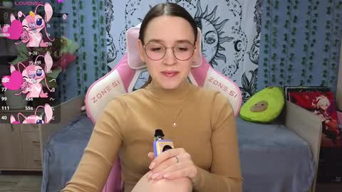Snapshot of sweet_frosty chatting on February 16, 3:37 am Alice online show from February 16, 3:37 am