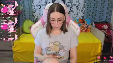 Snapshot of sweet_frosty chatting on February 26, 3:14 am Alice online show from February 26, 3:14 am