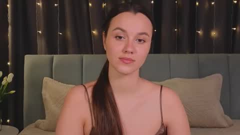 Snapshot of sweet_haeven chatting on March 2, 5:20 pm Im Mia.LOVELY PATTERNS 100 120 160 200 my toy buzzes from 2 tip online show from March 2, 5:20 pm