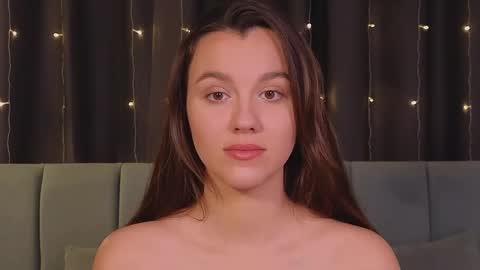 Snapshot of sweet_haeven chatting on January 12, 4:29 pm Im Mia.LOVELY PATTERNS 100 120 160 200 my toy buzzes from 2 tip online show from January 12, 4:29 pm