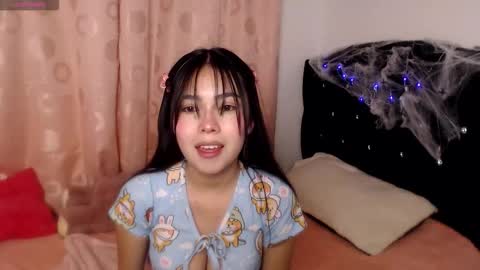 Snapshot of sweet_hannaah chatting on October 4, 9:48 am Hannah online show from October 4, 9:48 am