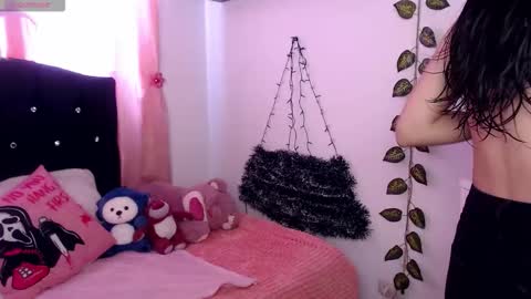 Hannah online show from December 2, 1:57 pm