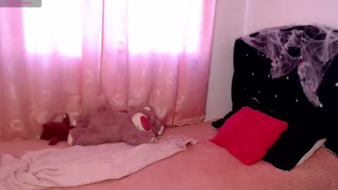 Snapshot of sweet_hannaah chatting on October 24, 11:39 am Hannah online show from October 24, 11:39 am