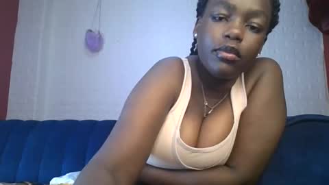 sweet_hennessey online show from May 13, 4:46 pm