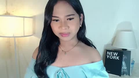 Snapshot of sweet_hoelly chatting on March 12, 5:46 am naughty shannel online show from March 12, 5:46 am