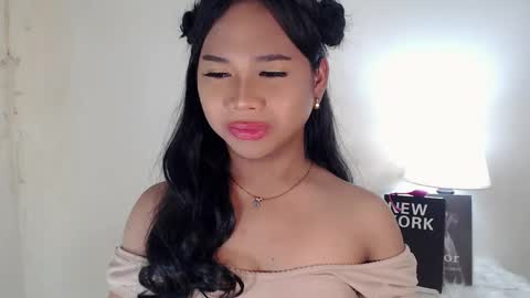 Snapshot of sweet_hoelly chatting on March 4, 6:15 am naughty shannel online show from March 4, 6:15 am