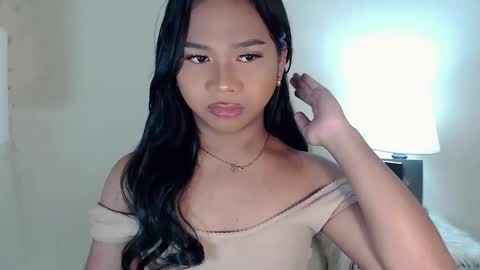Snapshot of sweet_hoelly chatting on March 5, 6:54 am naughty shannel online show from March 5, 6:54 am