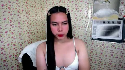 Snapshot of sweet_kyline69 chatting on October 17, 4:10 pm sweet_kyline69 online show from October 17, 4:10 pm