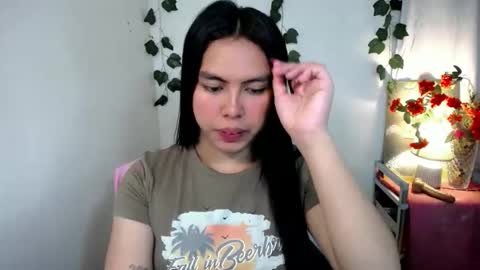 Snapshot of sweet_kyline69 chatting on October 7, 7:24 am sweet_kyline69 online show from October 7, 7:24 am