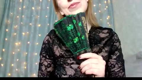 sweet_lilbunny online show from January 7, 4:32 pm