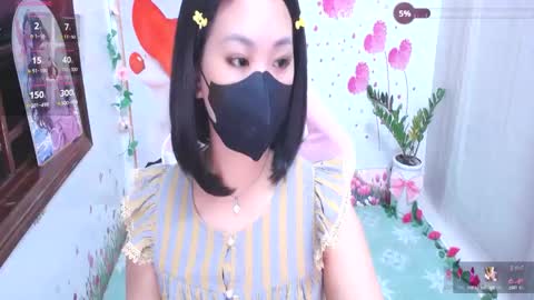 Snapshot of sweet_lily0 chatting on September 20, 7:45 pm Lily online show from September 20, 7:45 pm