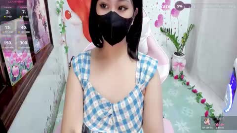 Snapshot of sweet_lily0 chatting on October 8, 7:51 pm Lily online show from October 8, 7:51 pm