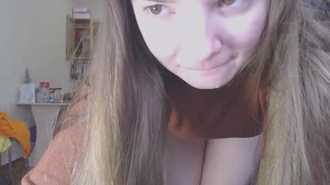 Snapshot of sweet_martinique chatting on February 19, 3:39 am TexasPAWG101 online show from February 19, 3:39 am